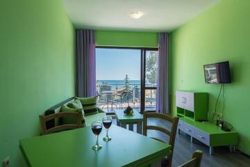 Фотографии Апарт-отели 1-st Line Izvora Sea View Apartments on Golden Sands г. Золотые Пески (Болгария) №4 Фото Апарт-отели 1-st Line Izvora Sea View Apartments on Golden Sands г. Золотые Пески 4