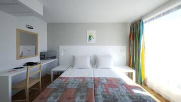 Фото номера Двухместный номер с 2 отдельными кроватями, вид на сад Отель Hotel Erma г. Золотые Пески 10