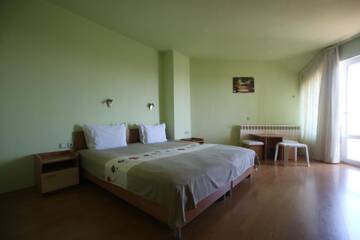 Фото Гостевой дом Guest House Kiwi г. Золотые Пески 4