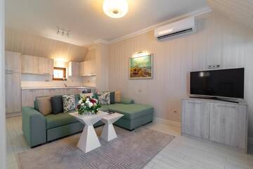 Фото номера Апартаменты с 1 спальней и видом на море Апарт-отели La Mer Apartcomplex г. Золотые Пески 12