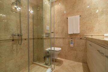Фото номера Апартаменты с 3 спальнями Апарт-отели La Mer Apartcomplex г. Золотые Пески 2