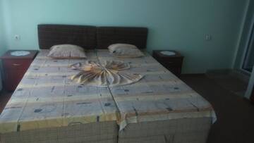 Фото номера Номер-студио с видом на море Гостевой дом Enjoy Guest House г. Золотые Пески 5