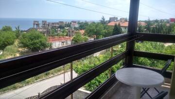 Фото номера Двухместный номер с 1 кроватью с видом на море Гостевой дом Enjoy Guest House г. Золотые Пески 5