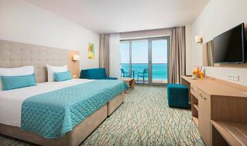 Фото номера Улучшенный двухместный номер с 1 кроватью Отель Astoria Mare All Inclusive г. Золотые Пески 2