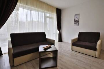 Фото номера Deluxe Family Room with Balcony (3 Adults + 1 Child) Отель Prestige Deluxe Hotel Aquapark Club- All inclusive г. Золотые Пески 8