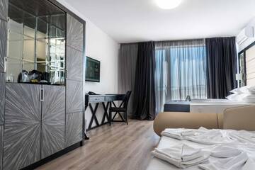 Фото номера Premium Room with Balcony (2 Adults + 3 Children) Отель Prestige Deluxe Hotel Aquapark Club- All inclusive г. Золотые Пески 3
