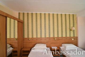 Фото номера Двухместный номер с 2 отдельными кроватями Отель Hotel Ambassador г. Золотые Пески 3