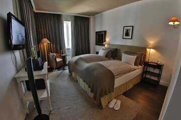 Фото номера Люкс с 1 спальней и видом на парк - 2 этаж Отель Oasis Boutique Hotel, Riviera Holiday Club г. Золотые Пески 5