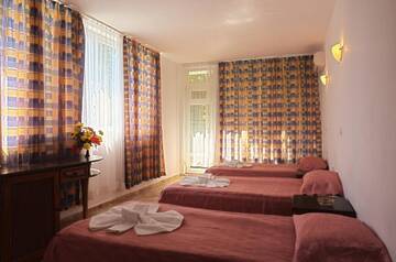 Фото номера Двухместный номер с 1 кроватью (для 2 взрослых) Отель Sunny Varshava Hotel г. Золотые Пески 4