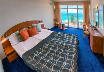 Фото номера Standard Twin Room with Balcony and Sea View (2 Adults) Отель Luna Hotel - Balneo &amp; Spa г. Золотые Пески 9