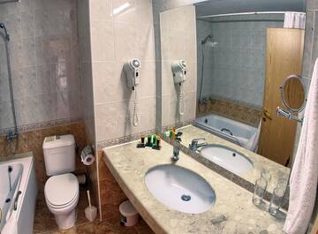 Фото номера Одноместный номер с балконом Отель Luna Hotel - Balneo &amp; Spa г. Золотые Пески 3