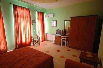 Фото номера Номер-студио с видом на море (для 2 взрослых и 2 детей) Отель Brigantina Beach Hotel г. Золотые Пески 16