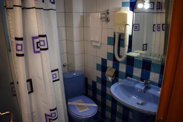 Фото номера Двухместный номер с 1 кроватью и балконом, вид на море Отель Brigantina Beach Hotel г. Золотые Пески 7