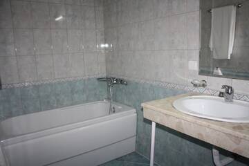 Фото номера Двухместный номер с 1 кроватью Отель Hotel Perunika г. Золотые Пески 5