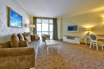 Фото номера Суперлюкс с 1 спальней Отель Marina Grand Beach Hotel All Inclusive г. Золотые Пески 6