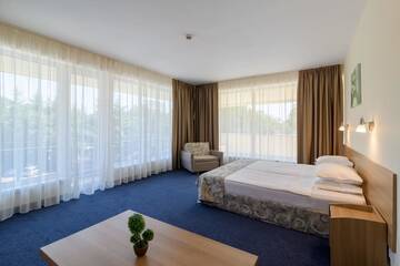 Фото номера Family Room with Balcony (2 Adults + 2 Children Under 12 Years) Отель Hotel Gradina г. Золотые Пески 6