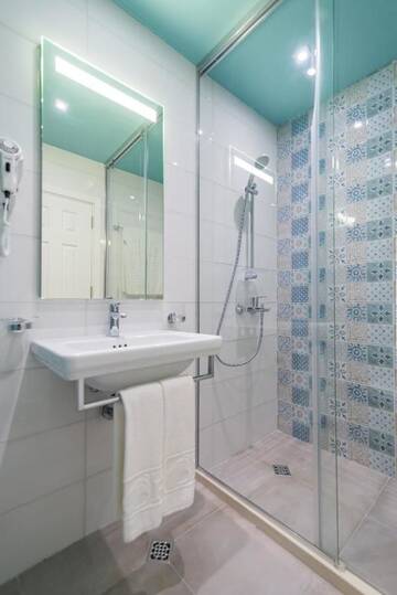 Фото номера Двухместный номер с 1 кроватью, вид на сад Курортные отели Nympha Hotel, Riviera Holiday Club - All Inclusive г. Золотые Пески 5