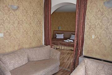 Фото номера Трехместный номер Отель Hotel Toro Negro г. Золотые Пески 6