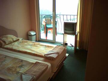 Фото номера Двухместный номер с 2 отдельными кроватями и видом на море Отель Family Hotel Pier г. Золотые Пески 8