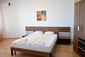 Фото номера Апартаменты с 1 спальней и балконом с видом на море Апарт-отели Cabacum Beach Residence г. Золотые Пески 5