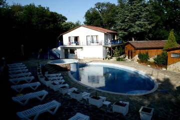 Фото Дома для отпуска Oasis Villas г. Золотые Пески 1
